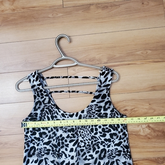2 Dye 4 leopard dress size Small fits like a Large stretchy - Picture 9 of 9